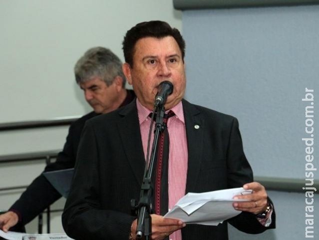 Prefeito pede à Câmara para convocar mais mil professores concursados Prefeito pede à Câmara para convocar mais mil professores concursados