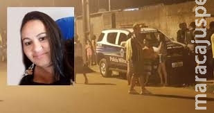 Rapaz que matou namorada com 18 facadas vai a júri popular Rapaz que matou namorada com 18 facadas vai a júri popular