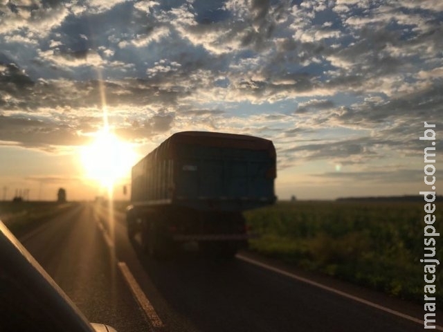 Sem caminhões, estradas permitem novo olhar aos motoristas