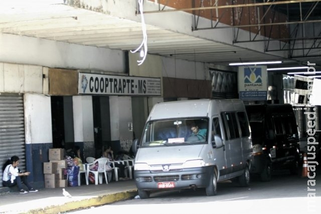 Vans viajam com ordem judicial e de olho na concorrência irregular