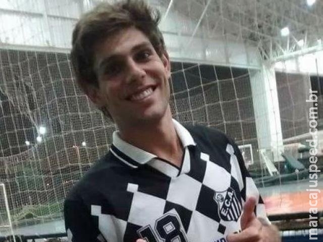 Viúva pede justiça após "estranha" assassinar marido no meio da rua Viúva pede justiça após "estranha" assassinar marido no meio da rua