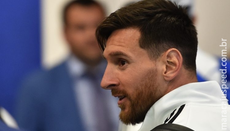 Biglia diz que Messi não cede à pressão e exalta: ‘Que receita ele tem?’ Biglia diz que Messi não cede à pressão e exalta: ‘Que receita ele tem?’