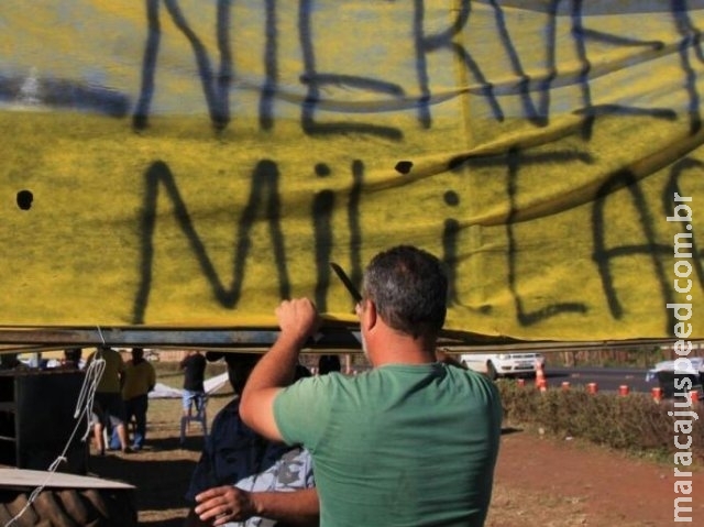 Depois de dez dias de manifestação, caminhoneiros liberam rodovias em MS Depois de dez dias de manifestação, caminhoneiros liberam rodovias em MS