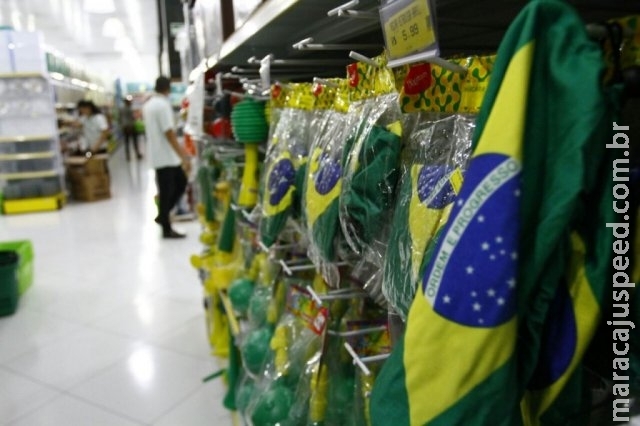 Governo define expediente de 49 mil servidores em dias de jogos do Brasil Governo define expediente de 49 mil servidores em dias de jogos do Brasil