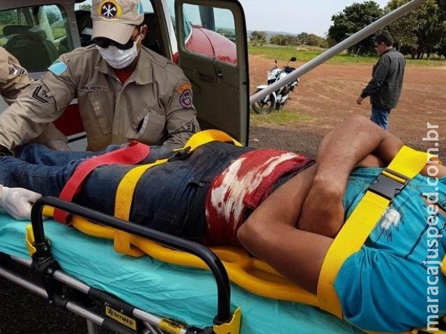 Homem é transferido de avião depois de ser atingido a golpes de facão em fazenda