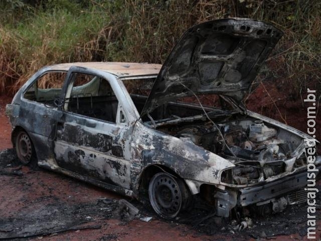 Incêndio em Gol em estrada vicinal do Itamaracá mobiliza bombeiros