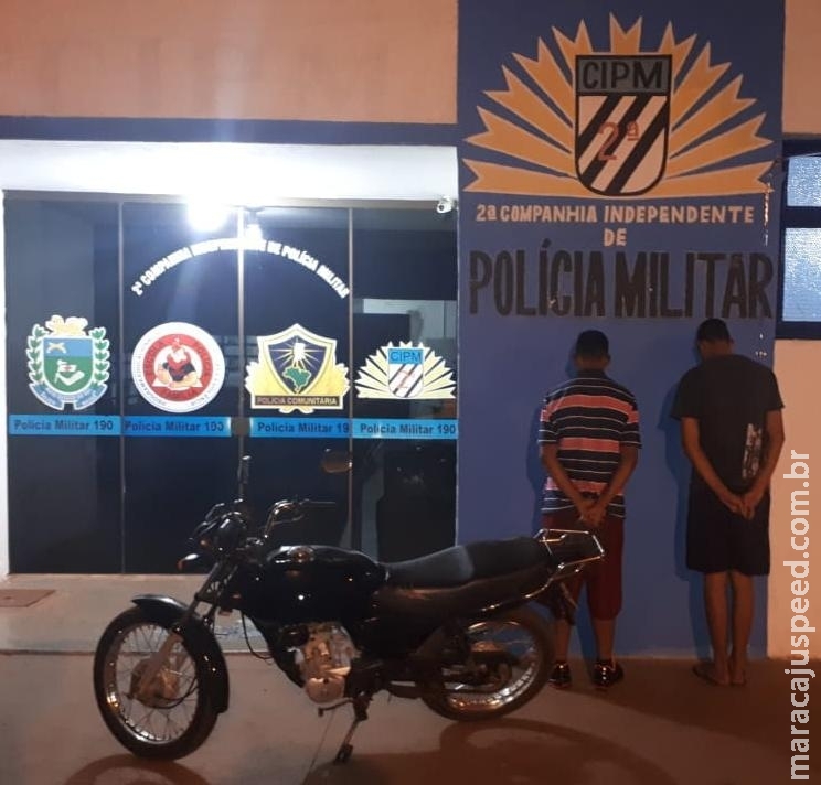 Maracaju: PM prende autores de furto, e recupera motocicleta furtada e placa de motocicleta que fora incendiada Maracaju: PM prende autores de furto, e recupera motocicleta furtada e placa de motocicleta que fora incendiada