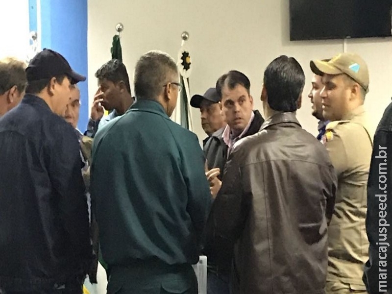 Maracaju: Vereadores se reúnem para definirem aonde serão implantados semáforos Maracaju: Vereadores se reúnem para definirem aonde serão implantados semáforos
