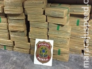 Polícia Federal cumpre 210 mandados contra máfia ligada ao PCC Polícia Federal cumpre 210 mandados contra máfia ligada ao PCC