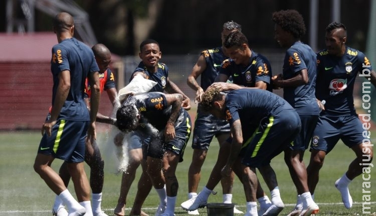 Primeiro treino da Seleção em Sochi acaba com ovada nos jogadores Primeiro treino da Seleção em Sochi acaba com ovada nos jogadores