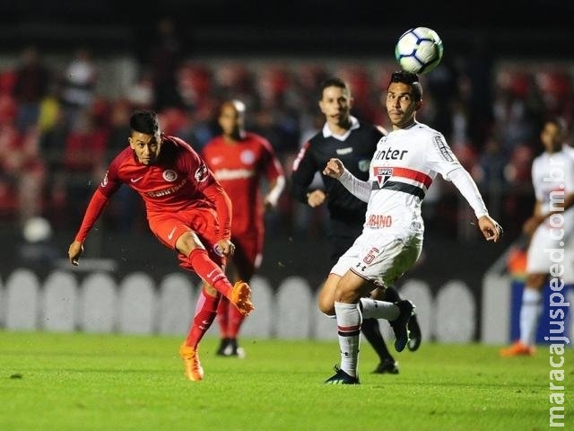 São Paulo e Internacional empatam em 0 a 0 no Morumbi São Paulo e Internacional empatam em 0 a 0 no Morumbi
