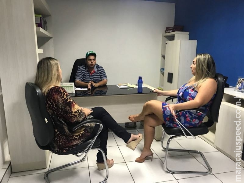 Vereador Robert se reúne com “Associação SOS Animais” afim de discutir soluções para a causa Vereador Robert se reúne com “Associação SOS Animais” afim de discutir soluções para a causa