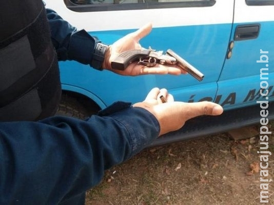Adolescente cava buraco, foge de Unei, atira em PM e acaba morto