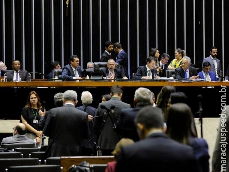 Bancada de MS se divide sobre a "farra fiscal" no Congresso Nacional Bancada de MS se divide sobre a "farra fiscal" no Congresso Nacional