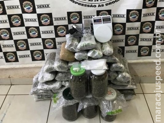 Casal mantinha "delivery" de drogas que eram encomendadas pelo WhatsApp