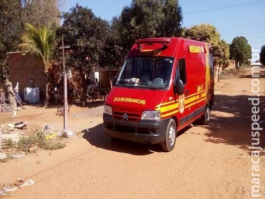 Cliente de bar reage a assalto e é esfaqueado ao tentar recuperar carteira Cliente de bar reage a assalto e é esfaqueado ao tentar recuperar carteira