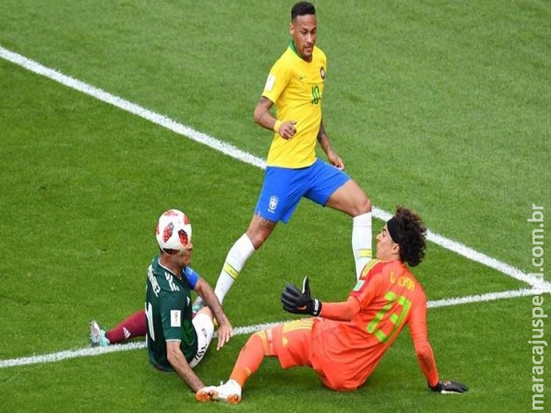 Criticado na web, mexicano que pisou em Neymar pede respeito Criticado na web, mexicano que pisou em Neymar pede respeito