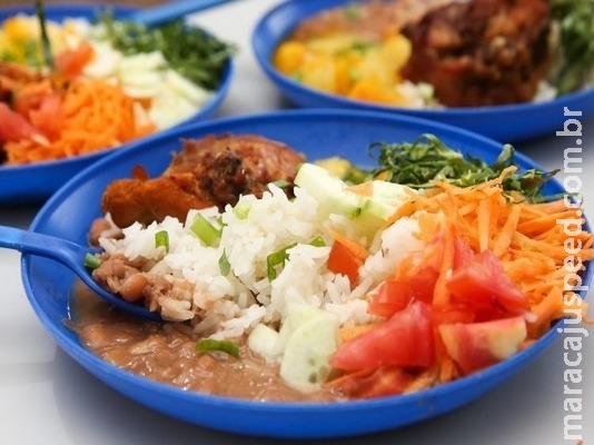 Mais de R$ 9 bilhões foram investidos em merenda saudável para escolas Mais de R$ 9 bilhões foram investidos em merenda saudável para escolas