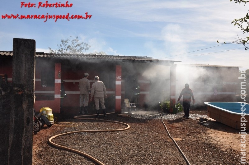 Maracaju: Incêndio em residência consome moveis e pertences de família no Conjunto Inacinha Rocha