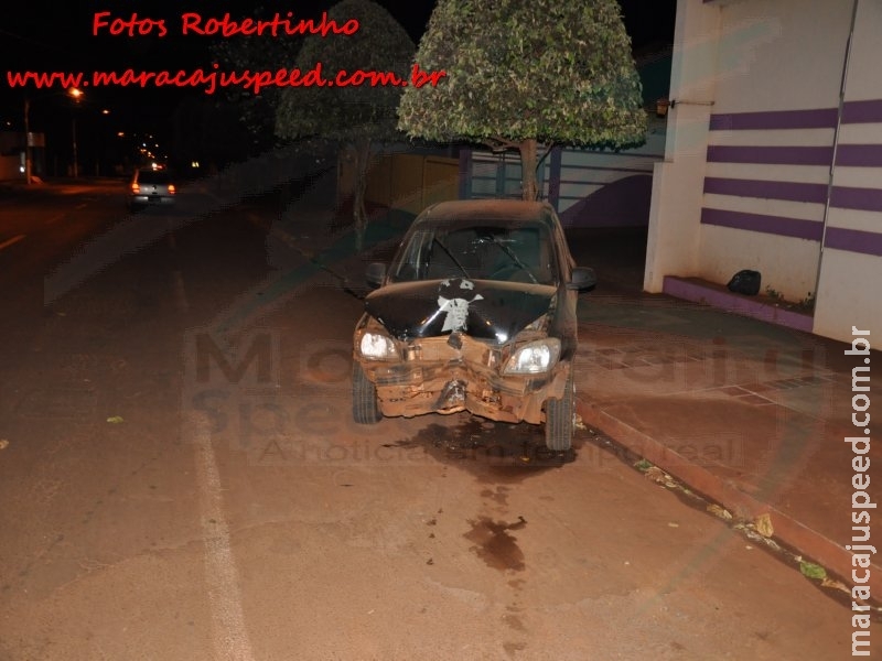 Maracaju: Poste guerreiro resiste a impacto de veículo na rotatória Maracaju: Poste guerreiro resiste a impacto de veículo na rotatória