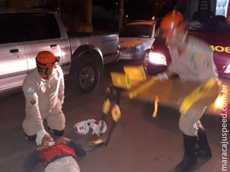 Motociclista foge depois de atropelar adolescente de 13 anos