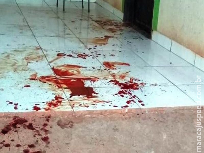 Pedreiro é executado com tiros de pistola 9 milímetros e facadas na região de fronteira