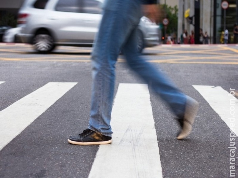 Resolução para multar pedestres e ciclistas pode ficar só no papel