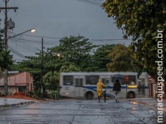 Amanhece chovendo em parte de MS e previsão é de tempo instável Amanhece chovendo em parte de MS e previsão é de tempo instável