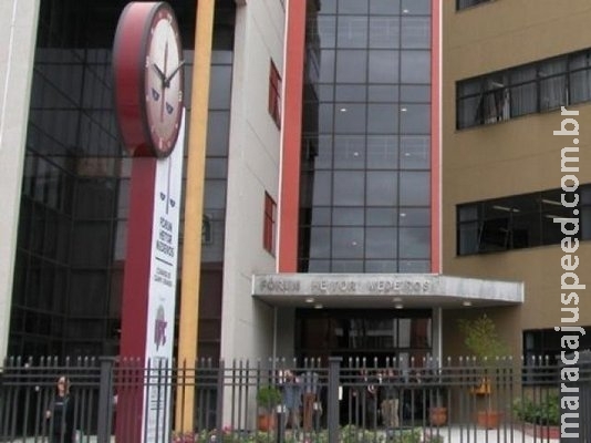 Após 7 anos, cliente que comeu biscoito com inseto será indenizada por empresa Após 7 anos, cliente que comeu biscoito com inseto será indenizada por empresa