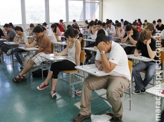 Capes torna mais rígida avaliação de cursos de pós-graduação Capes torna mais rígida avaliação de cursos de pós-graduação