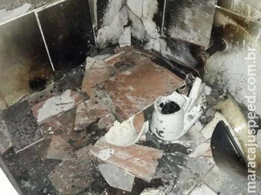 Centro esportivo é depredado e tem até vestiário incendiado por vândalos