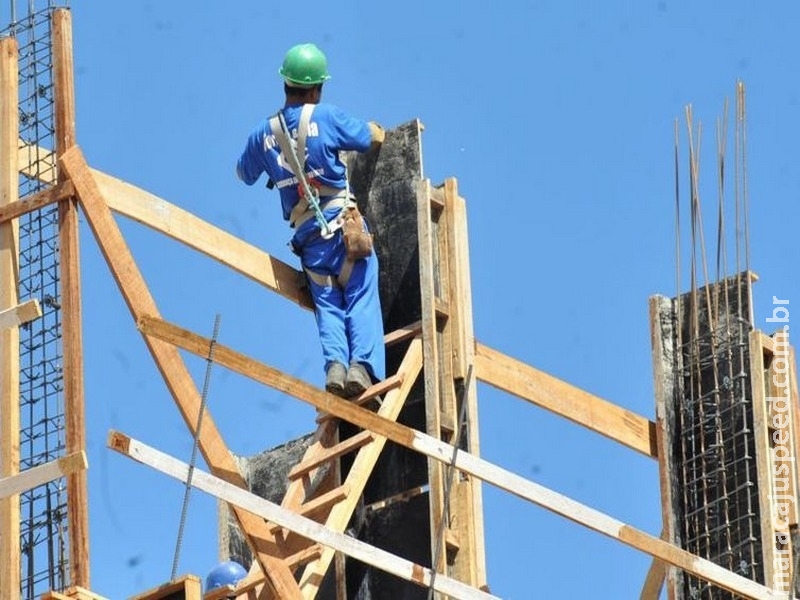 Custo da construção cai para 0,30% em agosto contra 0,72% de julho