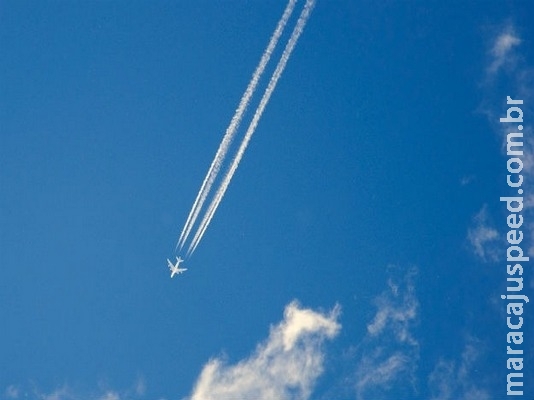 Estudo sugere Brasil aderir à redução de emissão de gases na aviação Estudo sugere Brasil aderir à redução de emissão de gases na aviação