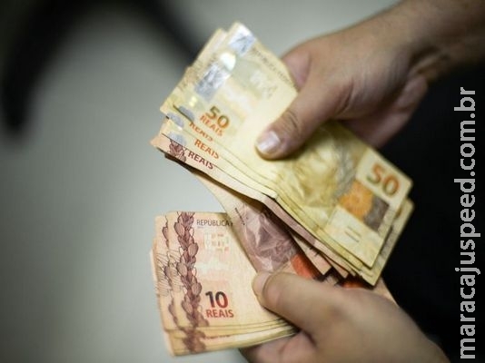 Governo aumenta previsão para salário mínimo em 2019 Governo aumenta previsão para salário mínimo em 2019