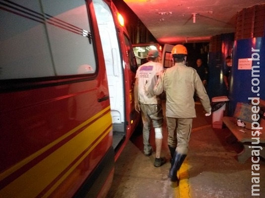 Homem é baleado e cachorro morre durante atentado em Dourados Homem é baleado e cachorro morre durante atentado em Dourados