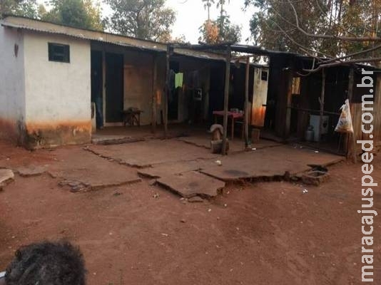Idoso é preso após matar homem com 15 facadas em carvoaria