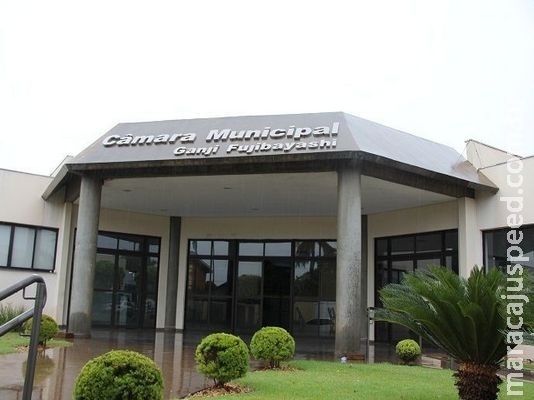 Justiça suspende CNH de ex-chefe da Câmara para tentar devolução de R$ 100 mil Justiça suspende CNH de ex-chefe da Câmara para tentar devolução de R$ 100 mil