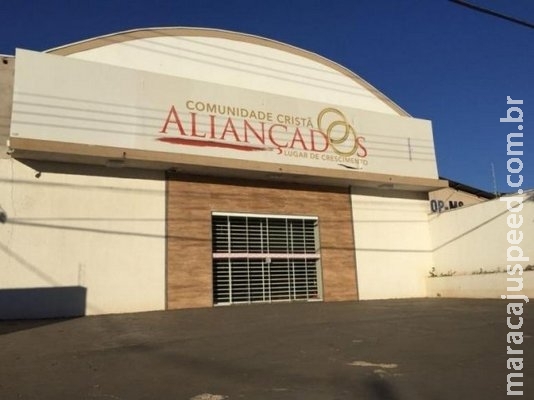 Ladrão invade igreja para furtar e acaba imobilizado e preso por fiéis