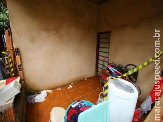 Mãe que incentivou filho a matar padrasto esganado vai a júri popular
