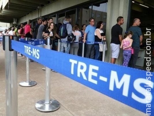 Mesmo desanimado com política, tem gente que faz questão de ir às urnas Mesmo desanimado com política, tem gente que faz questão de ir às urnas