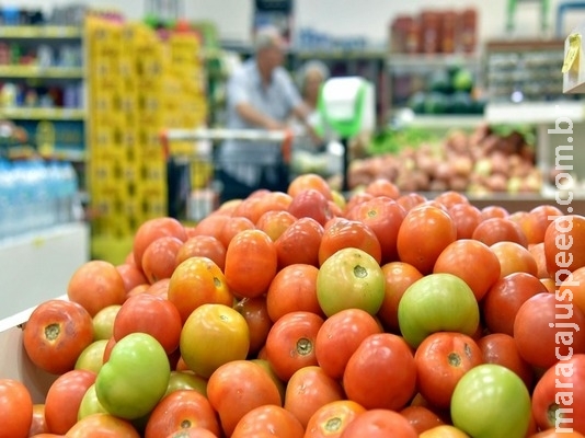 Preço da cesta básica aumenta 4% em Dourados e representa 36% do salário mínimo Preço da cesta básica aumenta 4% em Dourados e representa 36% do salário mínimo