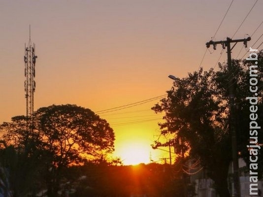Quinta amanhece com céu claro e previsão é de máxima de 36ºC em MS Quinta amanhece com céu claro e previsão é de máxima de 36ºC em MS