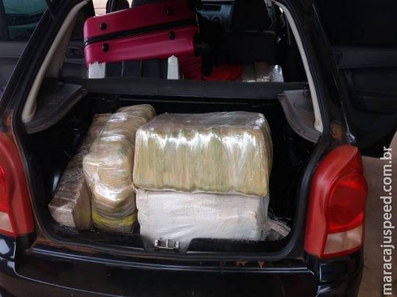 Seis pessoas são presas com maconha, cocaína e pistola israelense em veículo roubado