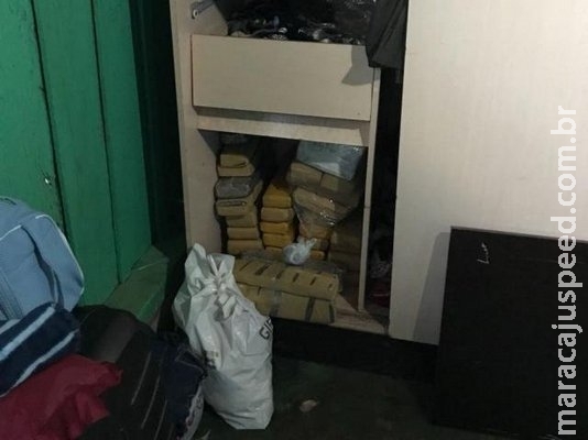 Solta para amamentar o filho, mulher volta a ser presa por tráfico