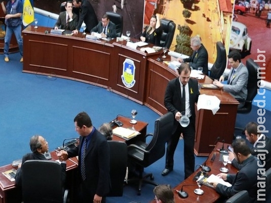 Câmara aprova reajuste salarial para o magistério Câmara aprova reajuste salarial para o magistério