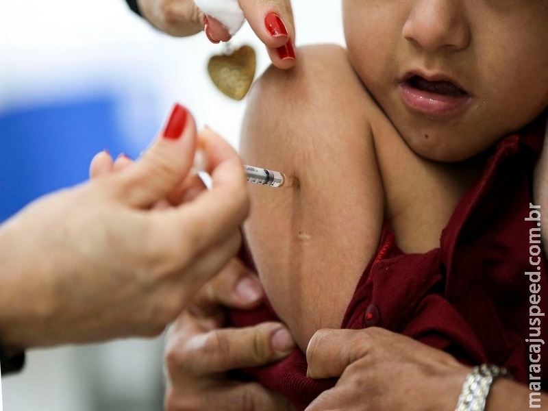 Campanha de vacinação contra pólio e sarampo atinge meta, diz governo Campanha de vacinação contra pólio e sarampo atinge meta, diz governo