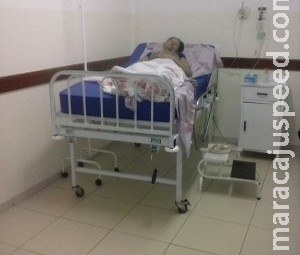 Com suspeita de tuberculose, idosa espera vaga em hospital há 5 dias Com suspeita de tuberculose, idosa espera vaga em hospital há 5 dias