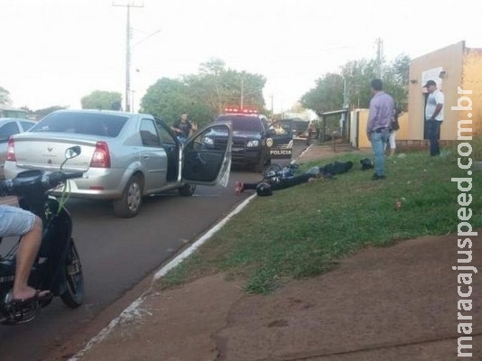 Dupla presa ao tentar assaltar mercado era especializada em roubo de motos