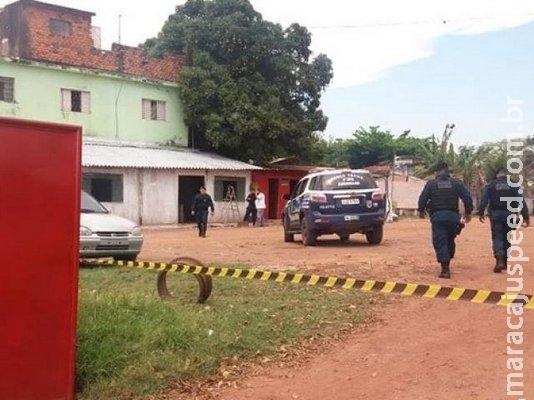 Esfaqueado na boca, pintor tenta fugir, mas é golpeado até a morte no trabalho
