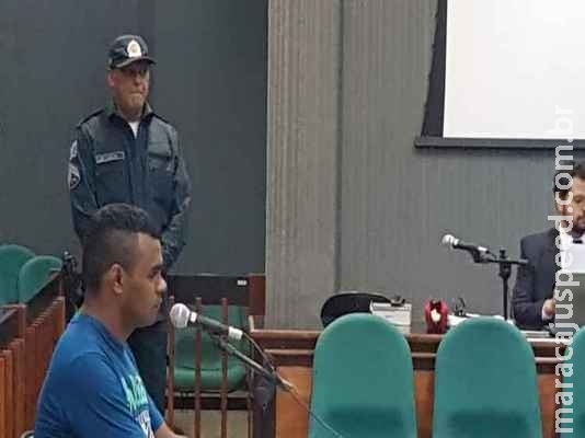 “Estou arrependido do que fiz e que a justiça seja feita”, disse ex-namorado que matou mulher com 18 facadas durante julgamento